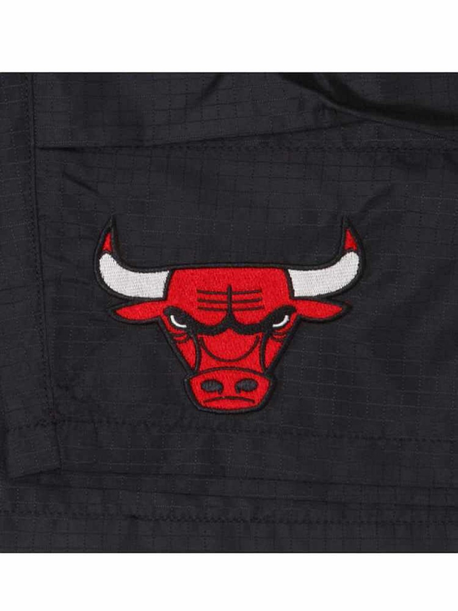 Nba Alpha Industries Nba X Alpha X New Era Hoodies, T-Shirts Und Shorts | Chicago Bulls X Alpha X New Era Nylonshorts Schwarz