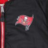 Nfl Alpha Industries Nfl X Alpha X New Era Bomberjacken | Tampa Bay Buccaneers X Alpha X New Era Ma-1 Bomberjacke Geschwindigkeit Rot