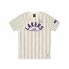 Nba Alpha Industries Nba X Alpha X New Era Hoodies, T-Shirts Und Shorts | Los Angeles Lakers X Alpha X New Era T-Shirt Weis